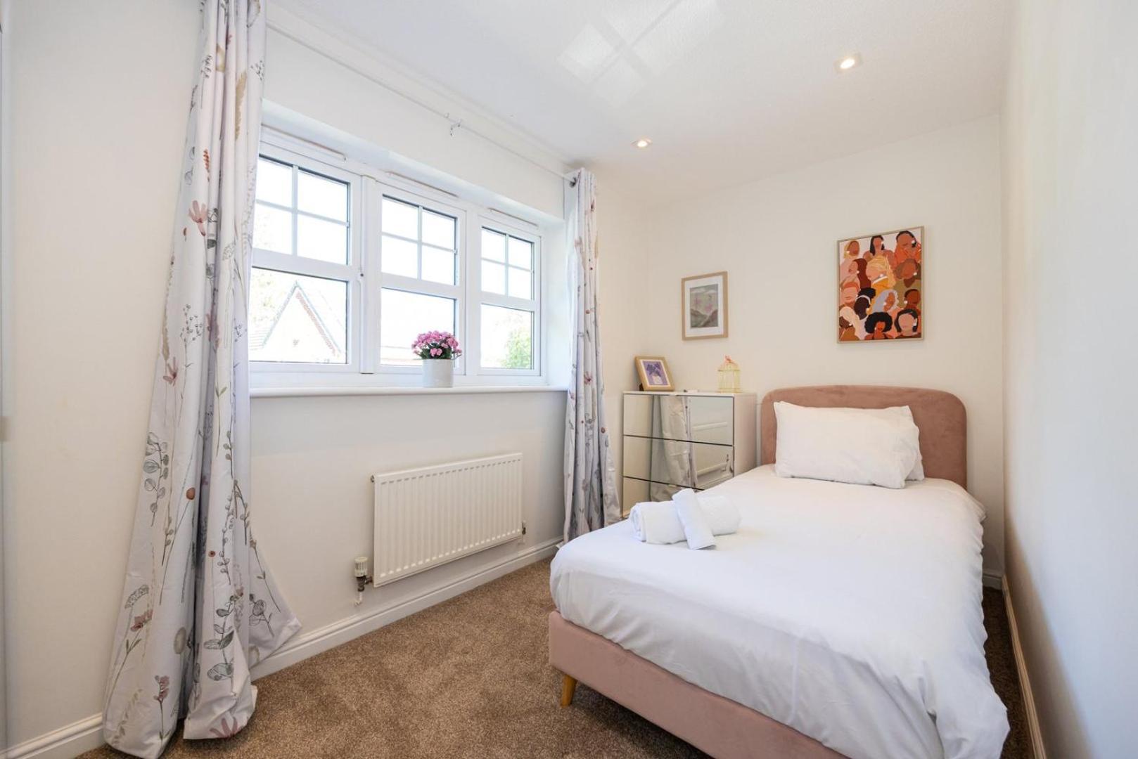 Guestready - A Haven By The River Manchester Exterior foto