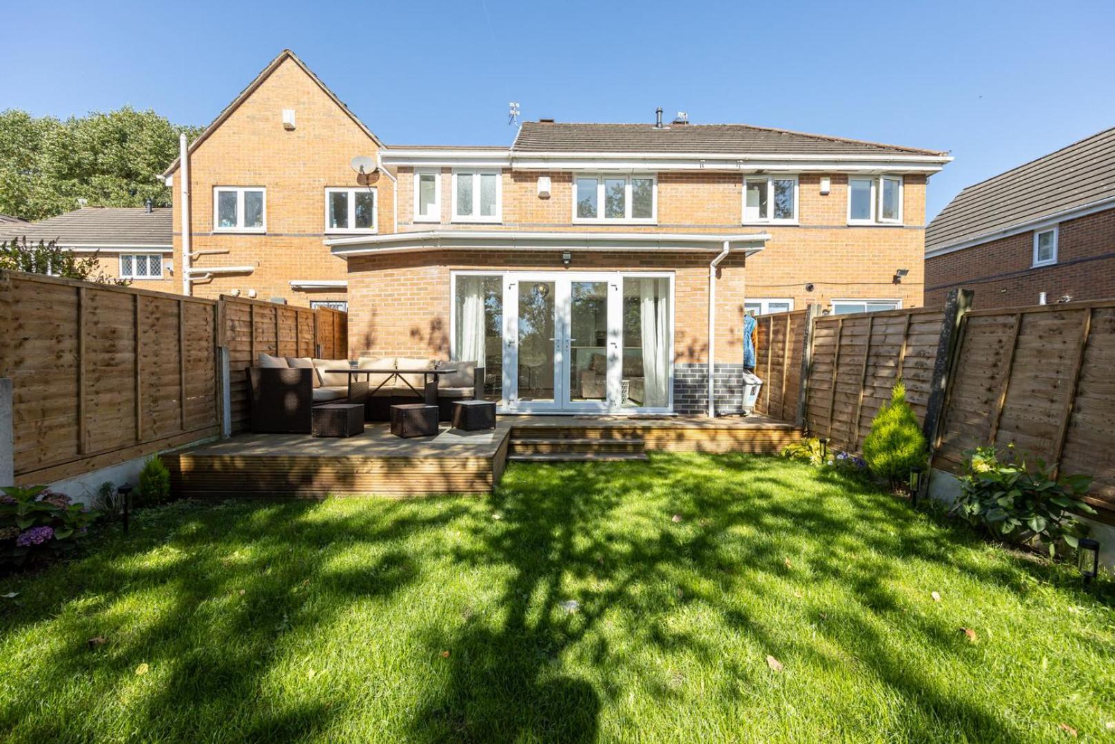 Guestready - A Haven By The River Manchester Exterior foto