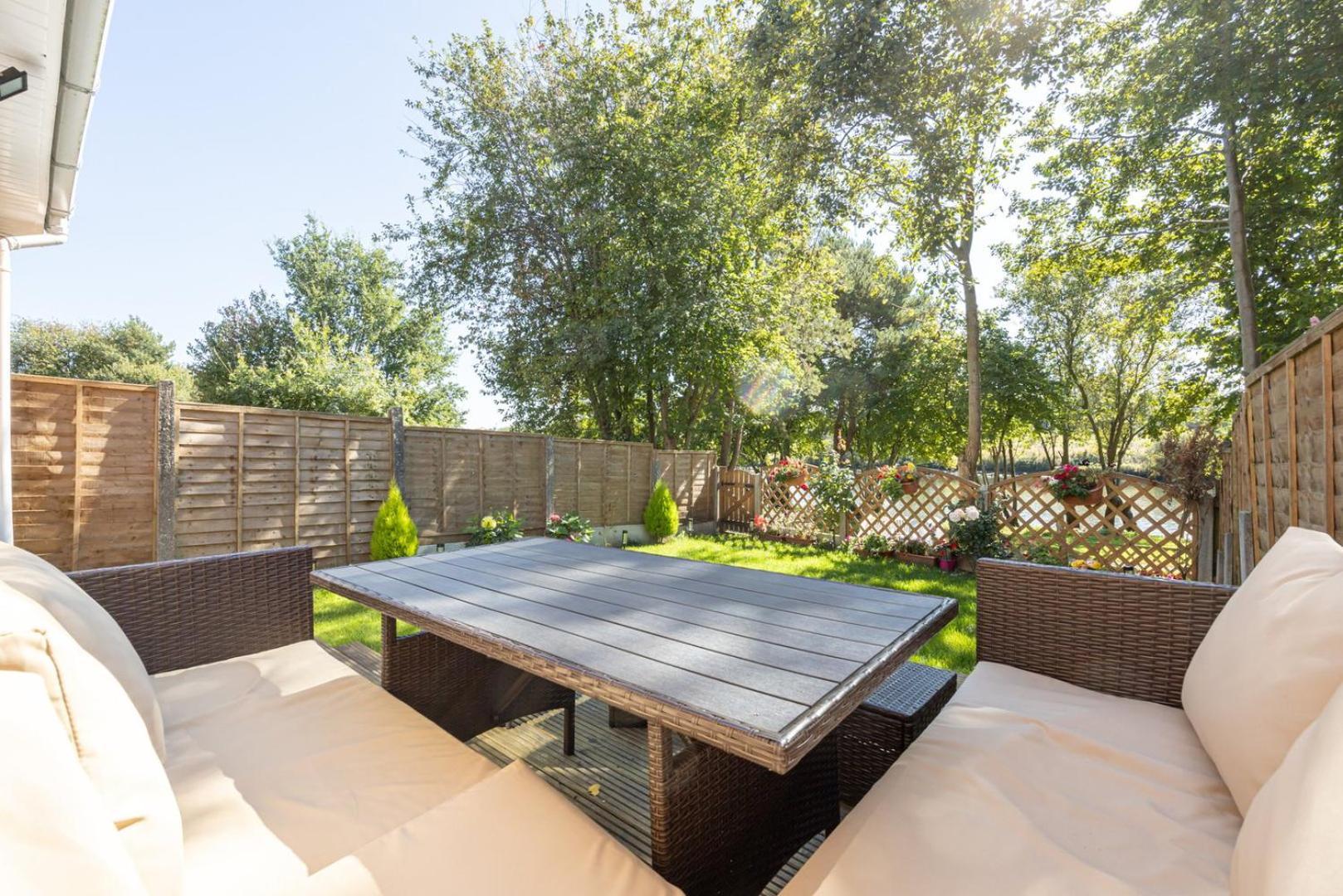 Guestready - A Haven By The River Manchester Exterior foto